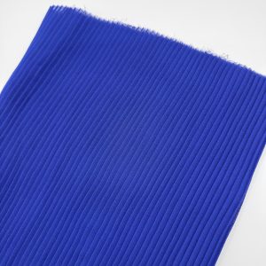 Pieza gasa plisada azul rey